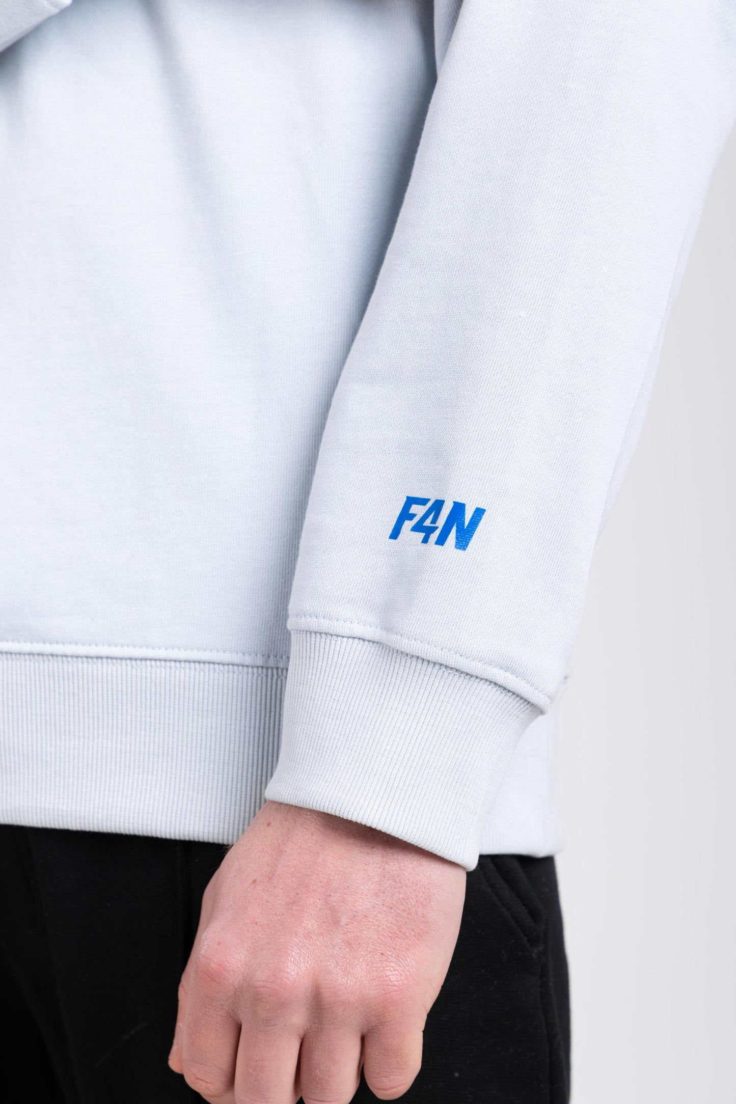 Felpa estiva F4N - azzurro polvere