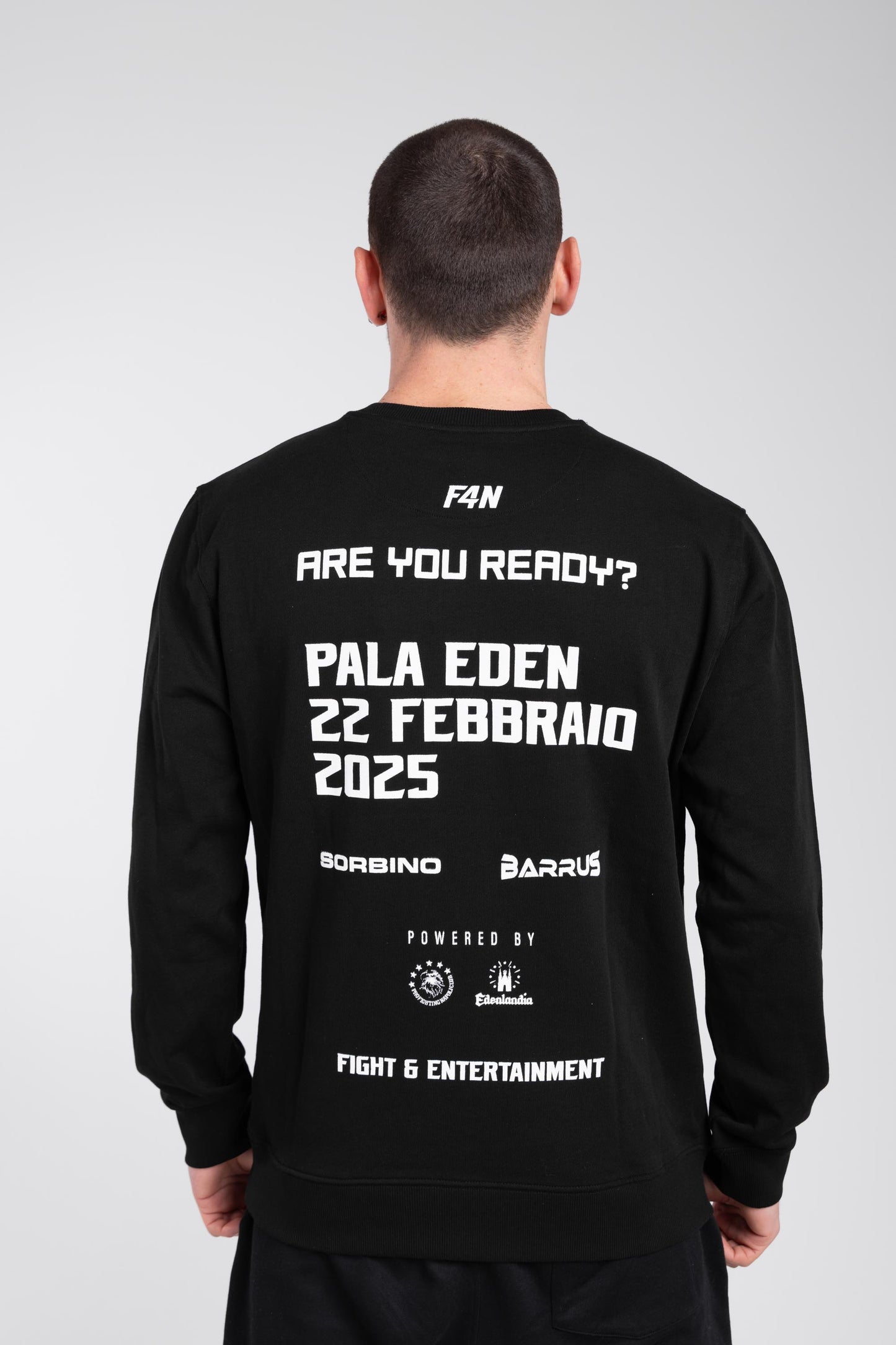 Felpa F4N 2025