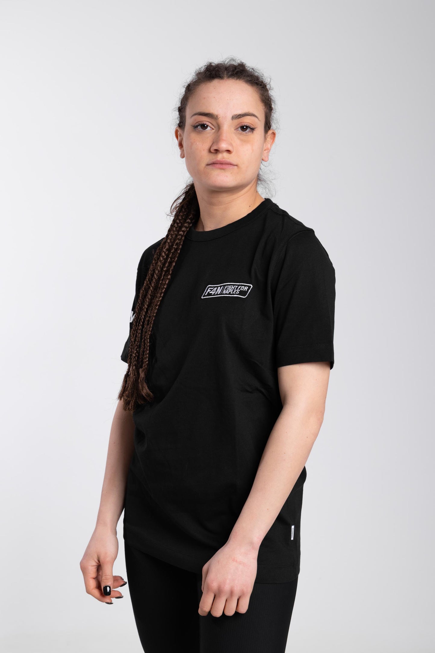 T-shirt ricamata F4N - nero