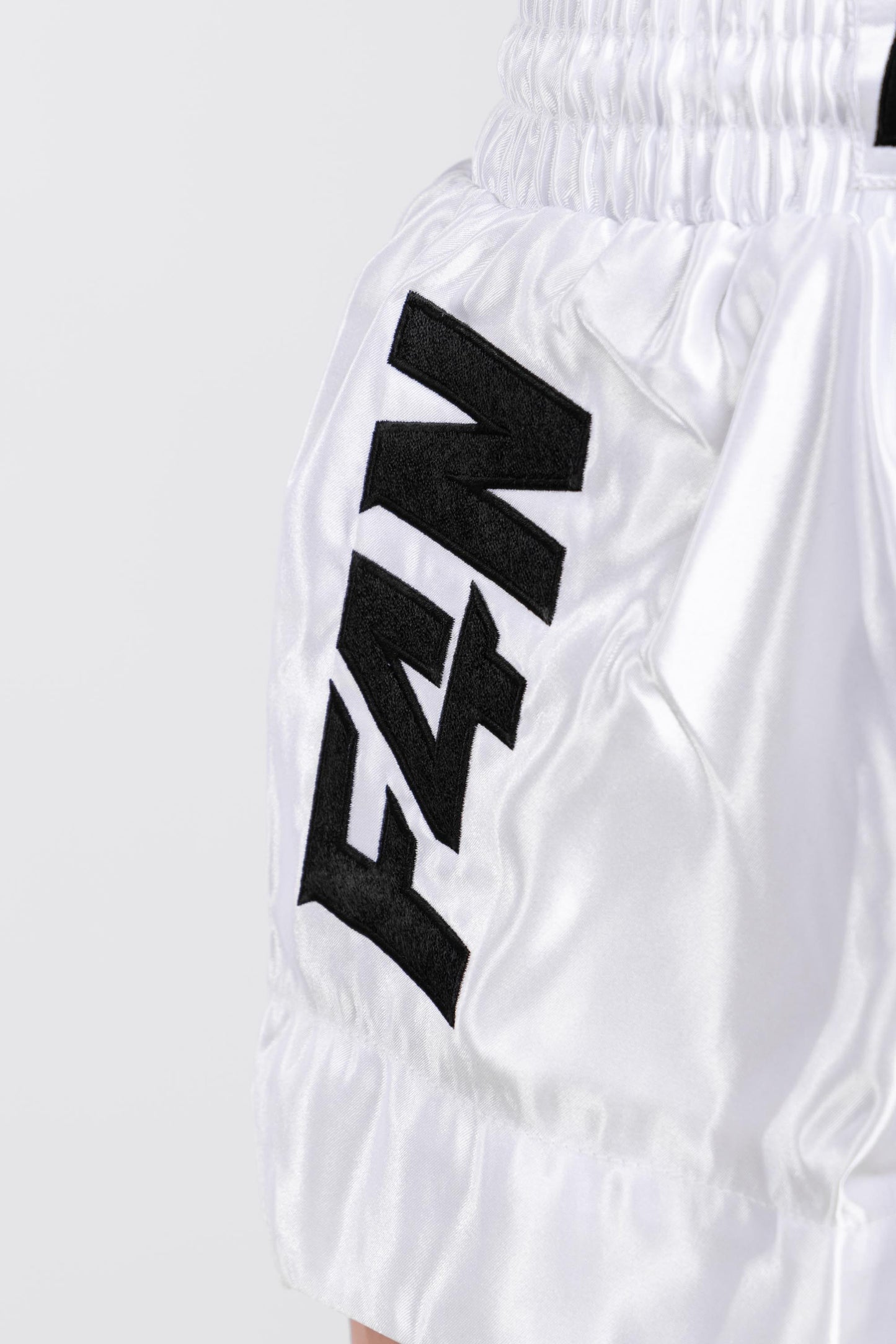 Shorts Muay Thai - bianco
